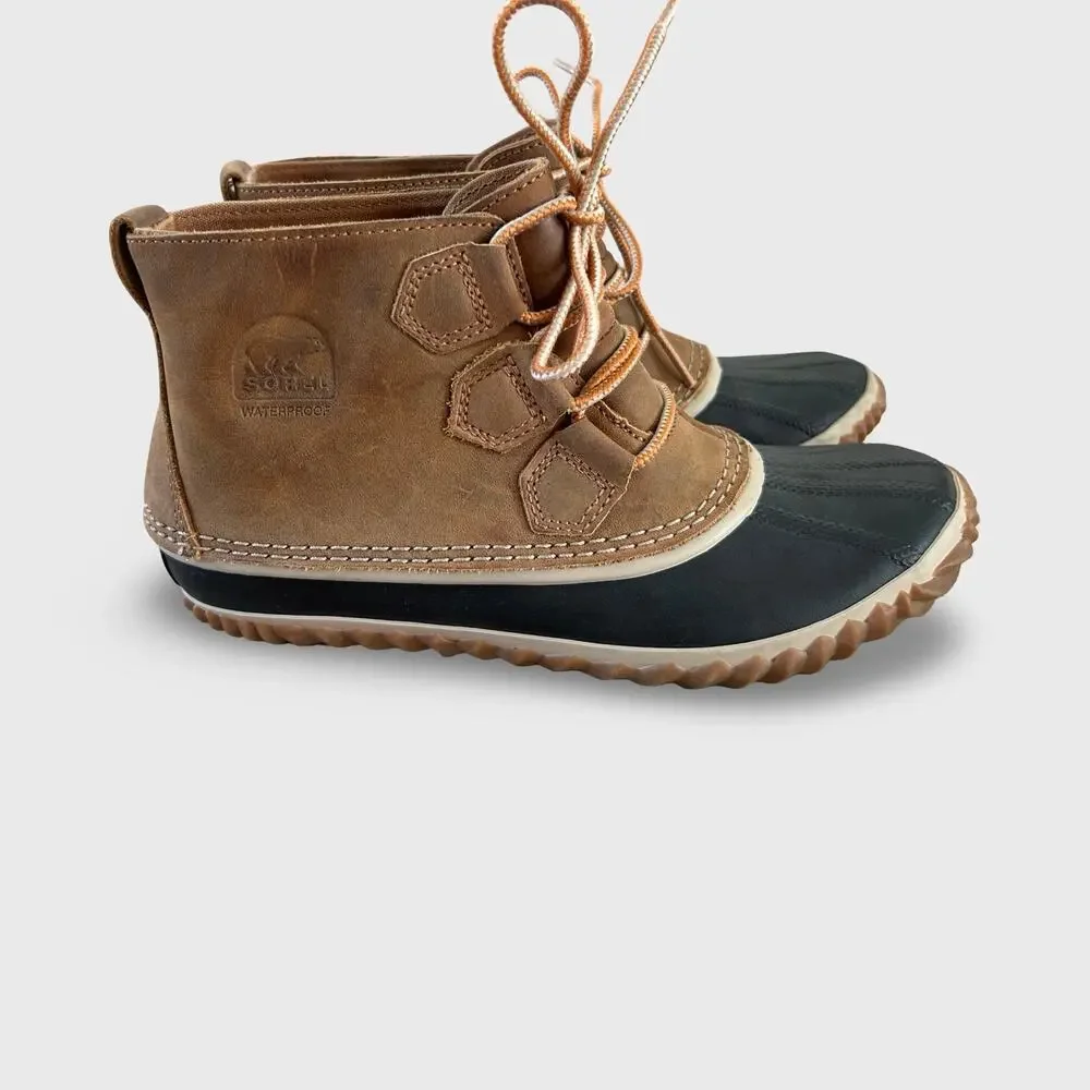 Sorel Brown and Black Leather Winter Rain Boots